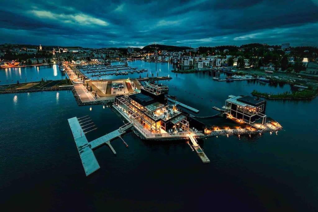 Mukava Saunallinen Kaksio Omalla Sisaeaenkaeynnillae Ja Ilmaisella Autopaikalla Kuopio Exterior foto